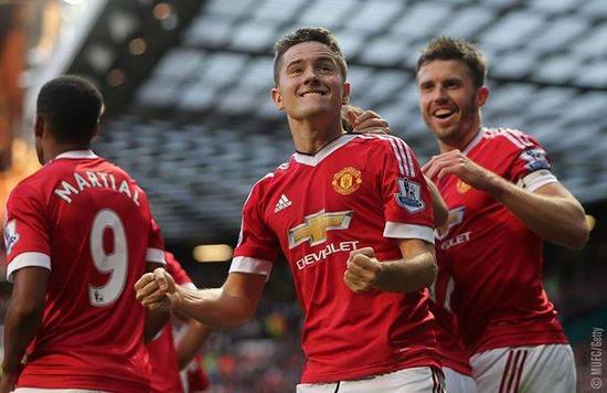 鹈鹕等面对 鹈鹕等面对